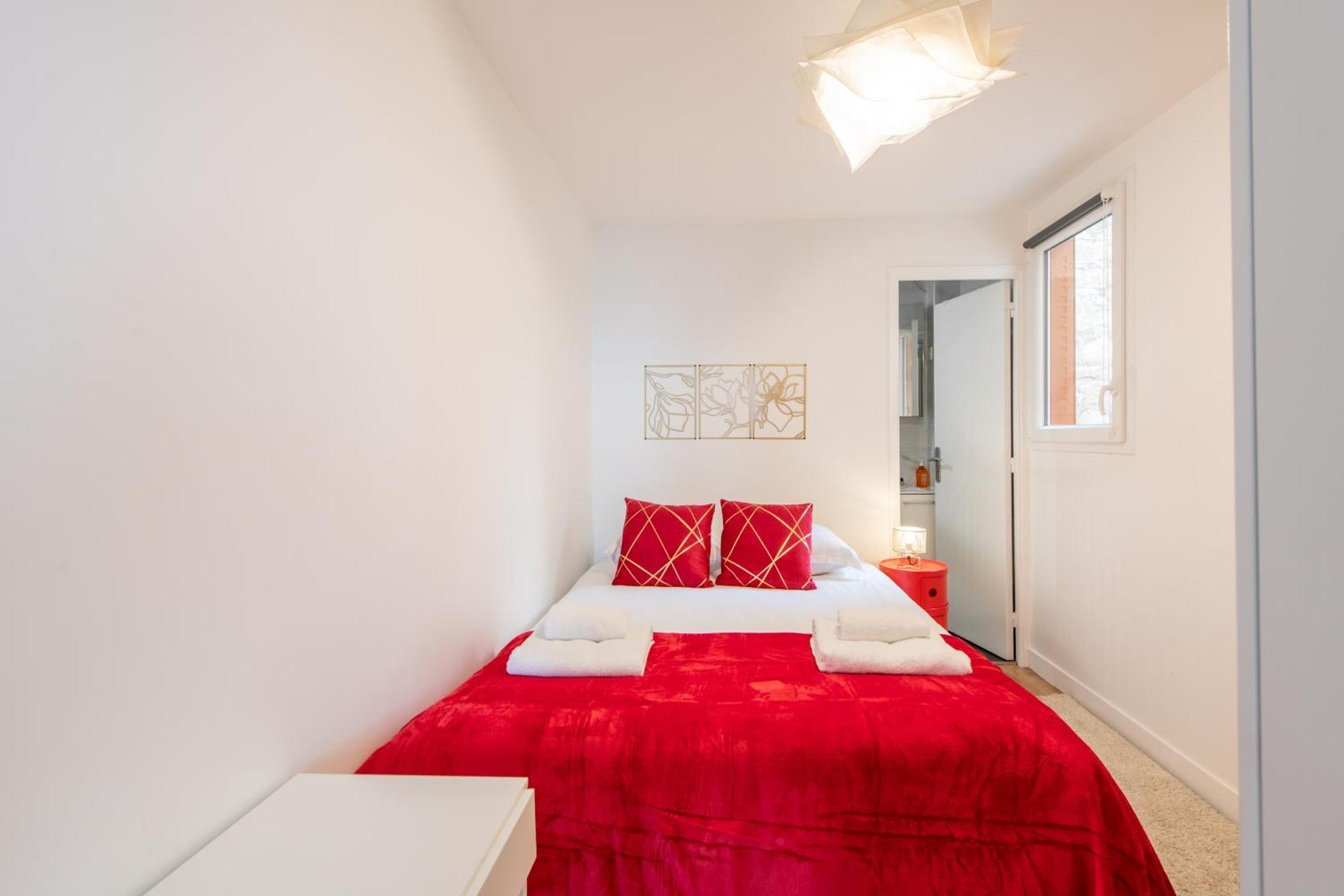 Spacious And Bright 2-Bedroom Large Apartment Very Close To Paris - Near Metro Boulogne-Billancourt Buitenkant foto